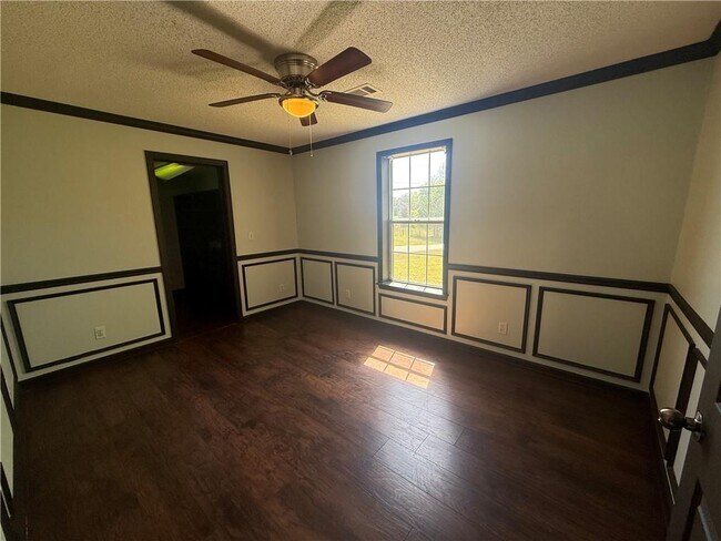 Building Photo - 4861 Hopewell Church Rd