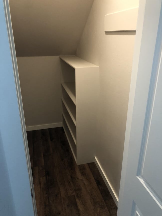 Building Photo - 1225 E Main St