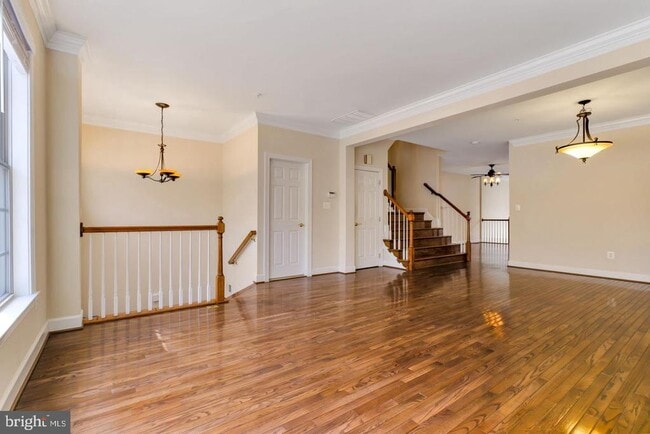 Building Photo - 725 Ridgemont Ave