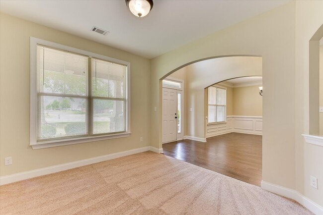 Building Photo - 4215 Windslow Dr