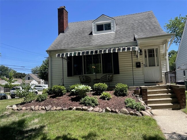 Primary Photo - 1103 Mclean Ave