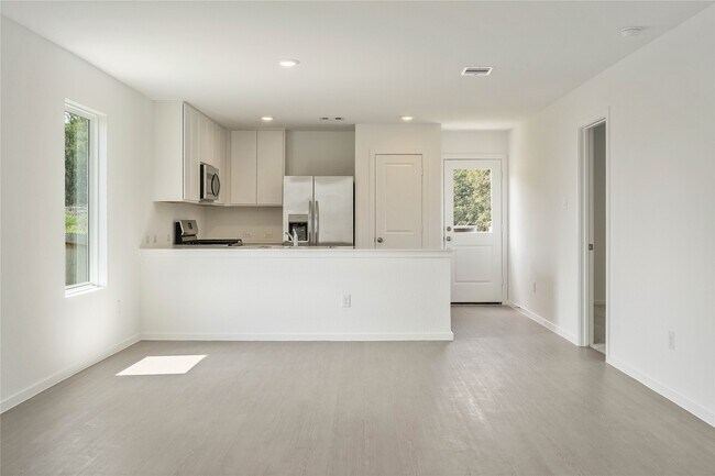 Building Photo - 14801 N Ascot Bend Cir