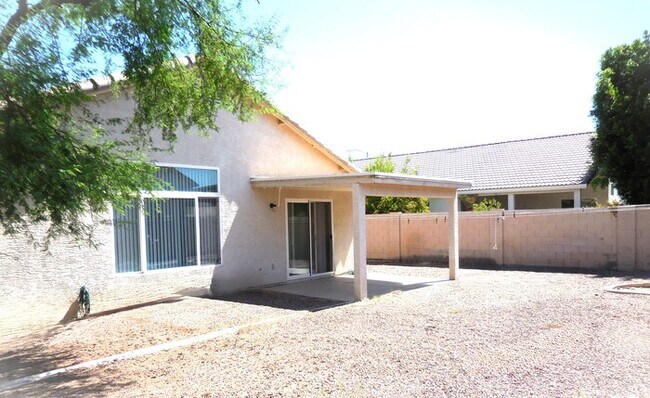 Building Photo - Wonderful 3-bedroom 2 bathroom