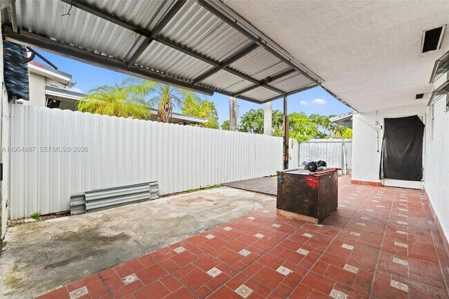 Building Photo - 11441 SW 2nd St