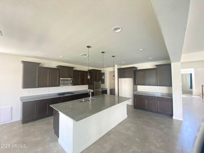 Building Photo - 22868 E Desert Hills Dr