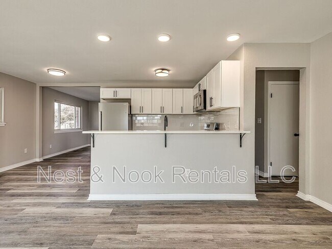 Building Photo - 5966 E 36th St