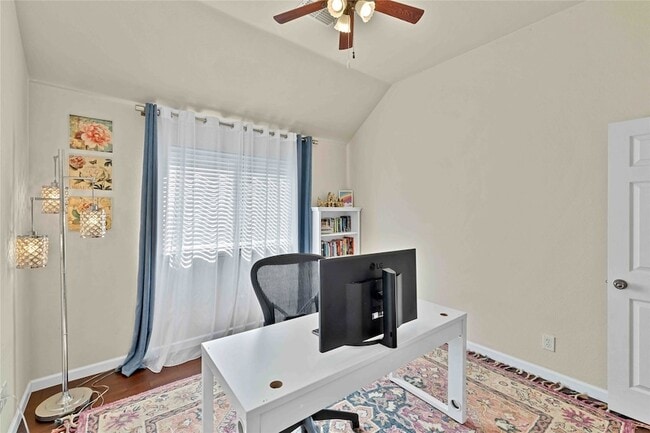 Building Photo - 7305 Oak Leaf Dr