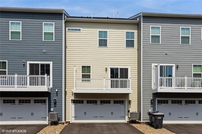 Building Photo - 4806 Spruce Rd