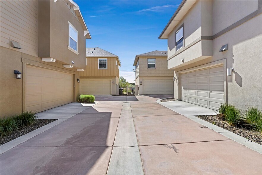 Building Photo - 3631 S Pheasant Tail Way