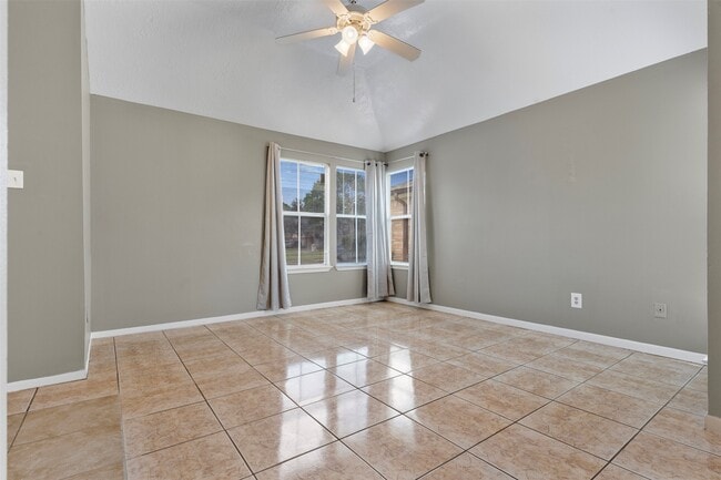Building Photo - 10954 Pigeonwood Dr