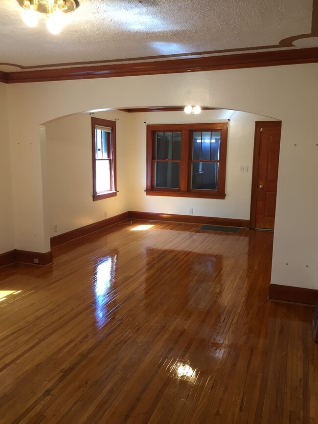 DR/LR - 1330 Chestnut St