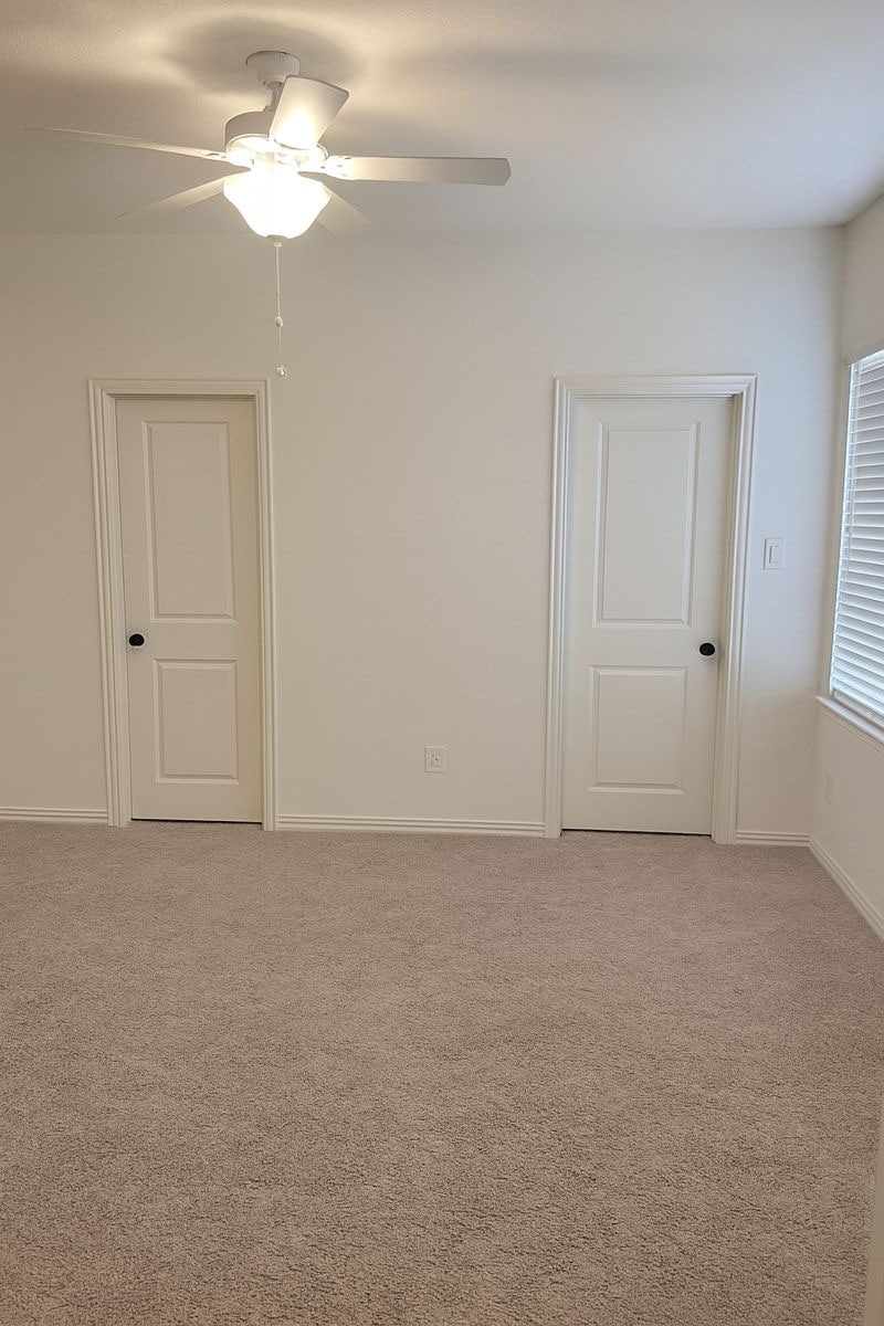 Building Photo - Room in House on Jones Dr