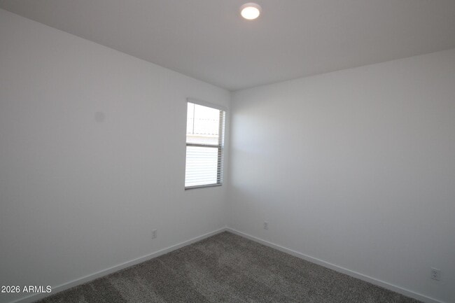 Building Photo - 5816 N 202nd Ln