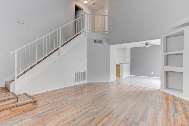 Building Photo - 690 Ambling Gait Ave