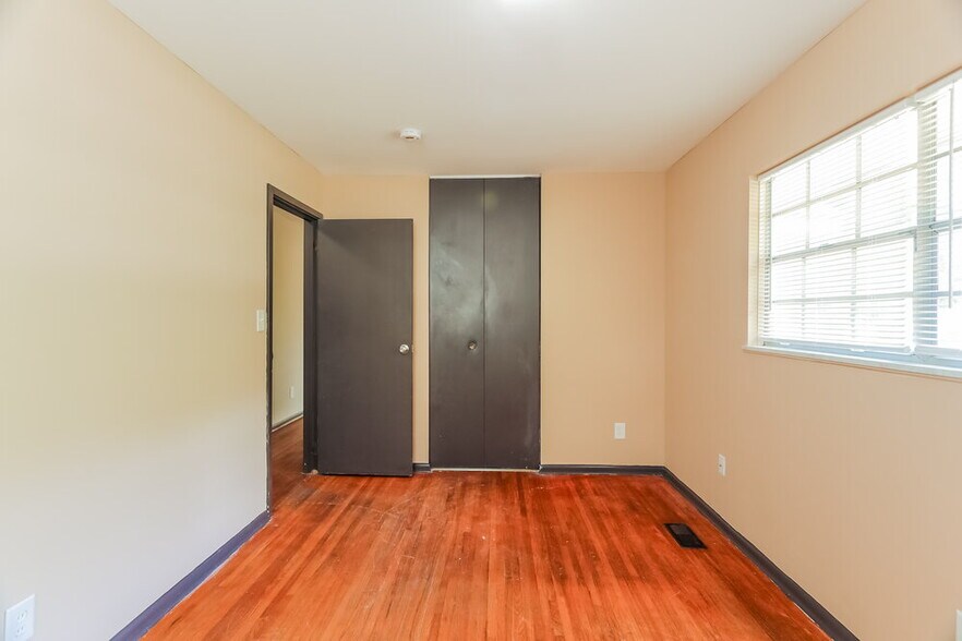 Building Photo - 901 Eldorado Dr