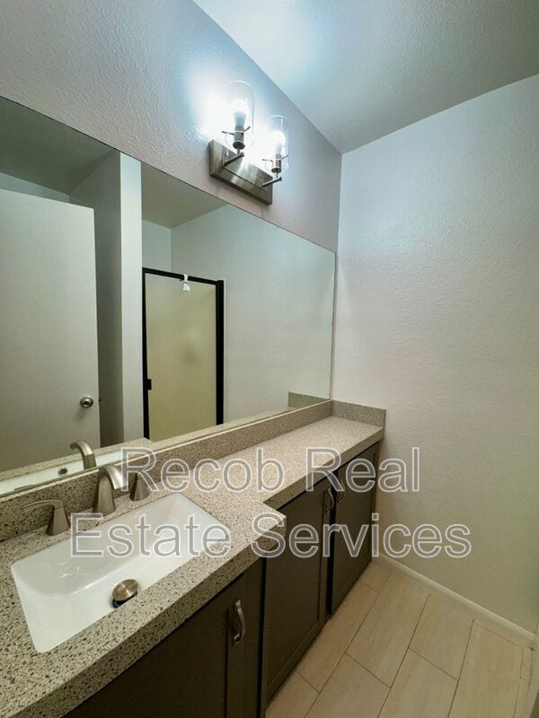 Building Photo - 3473 Mission Mesa Way