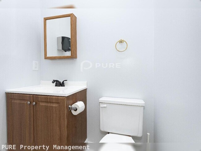 Building Photo - 7175 Jonesboro Rd