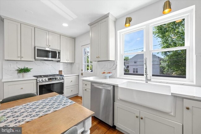Building Photo - 167 Wesmond Dr