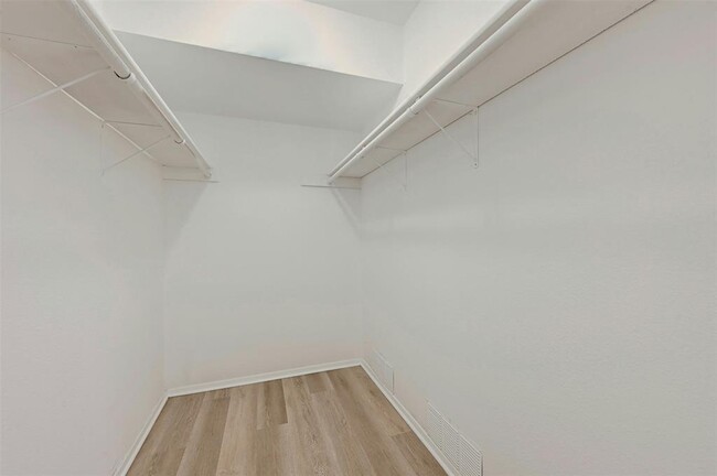 Building Photo - 3910 Tamil St