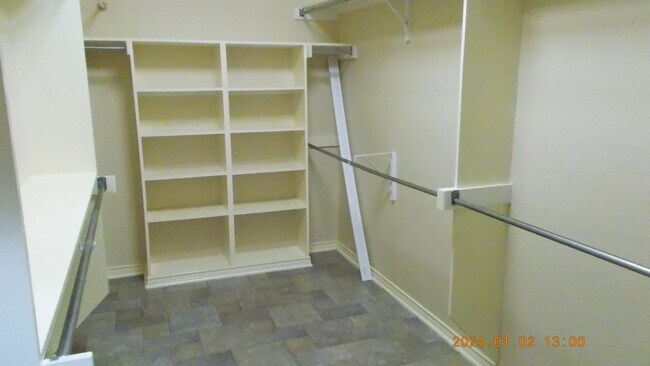 Building Photo - 200 Arbor Creek Dr