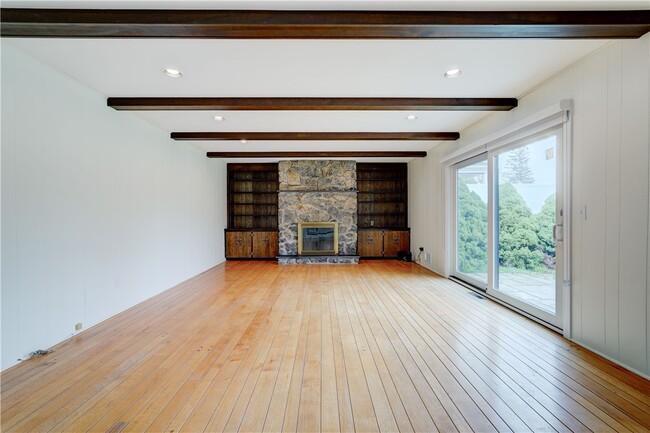 Building Photo - 399 French Rd