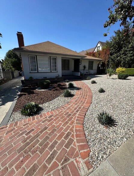Building Photo - 147 El Nido Ave