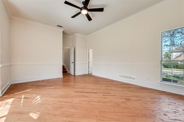 Building Photo - 608 Hawthorn Cir