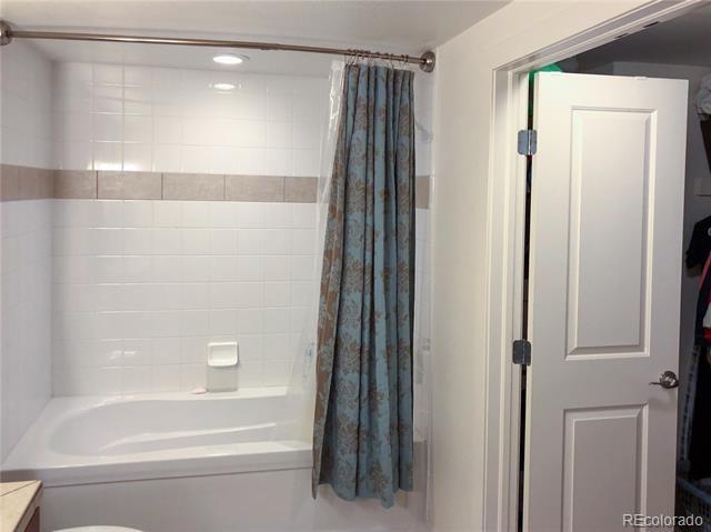 Building Photo - 2240 Clay St