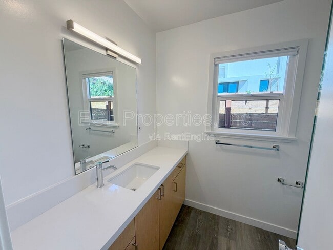 Building Photo - 4239 1/2 West 64th Street