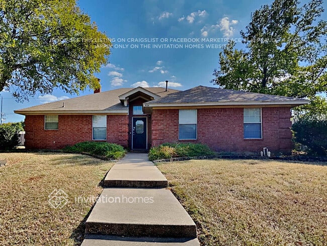 Building Photo - 924 Teakwood Ln