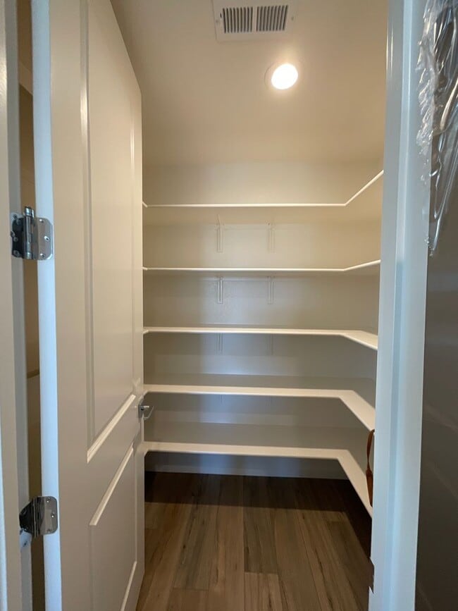 Building Photo - Toll Brothers 5 bedroom home in Stonebrook Spanish Springs