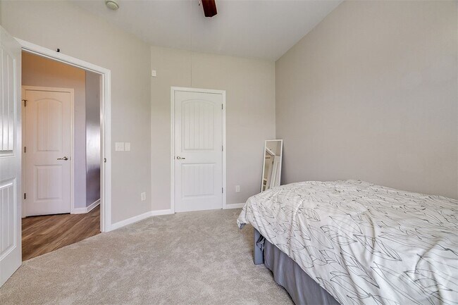 Building Photo - 33 Bay Willow Ct