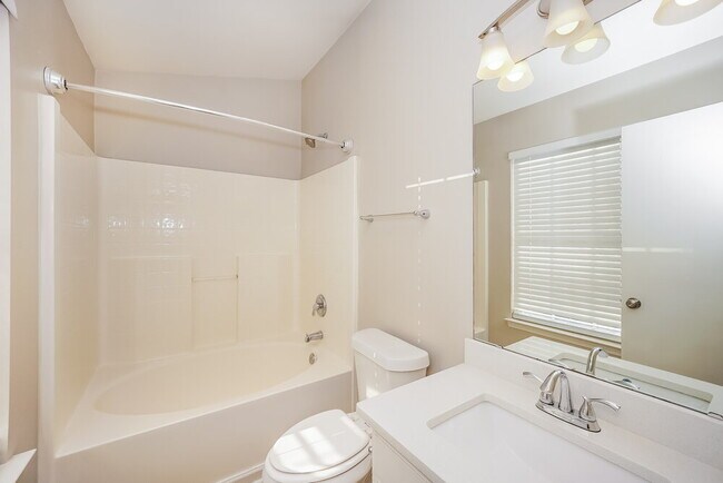 Building Photo - 125 Camforth Dr