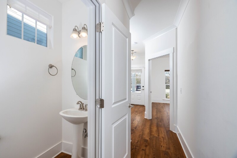 Building Photo - 6055 Gracious Dr