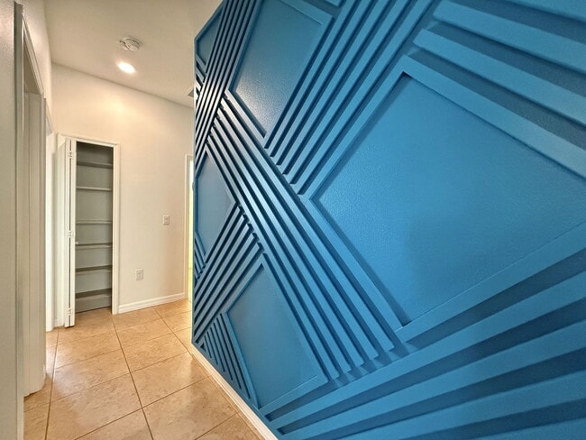 Building Photo - 10551 Park Meadowbrooke Dr