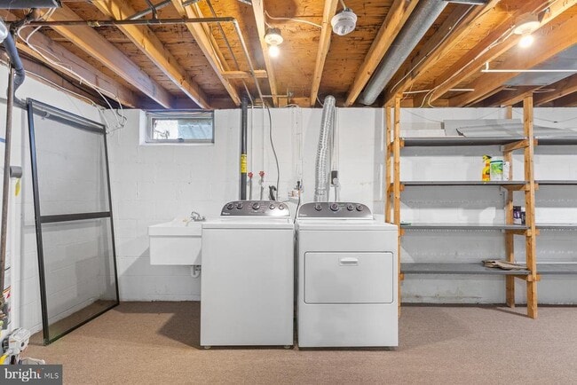 Building Photo - 5650 Sheerock Ct
