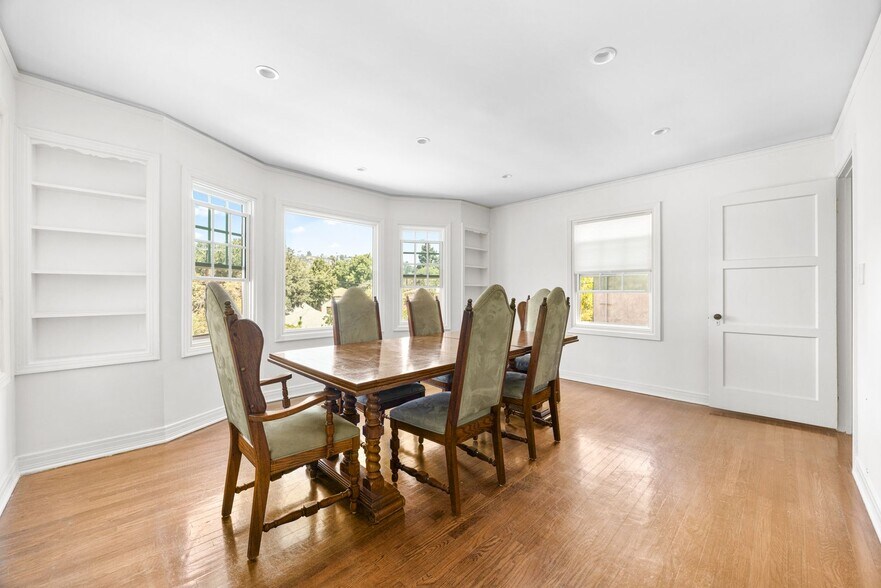 Building Photo - Stunning, remodeled rental in Historic Fra...