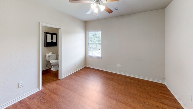 Building Photo - 4400 Milam St