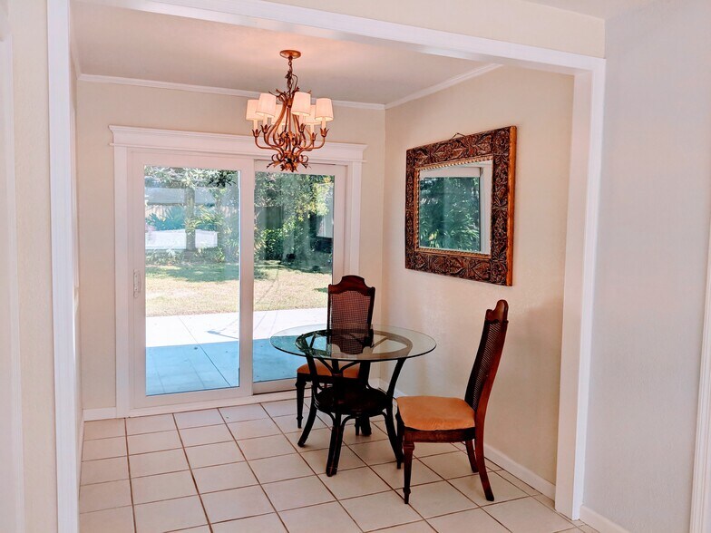 Building Photo - 234 Union St