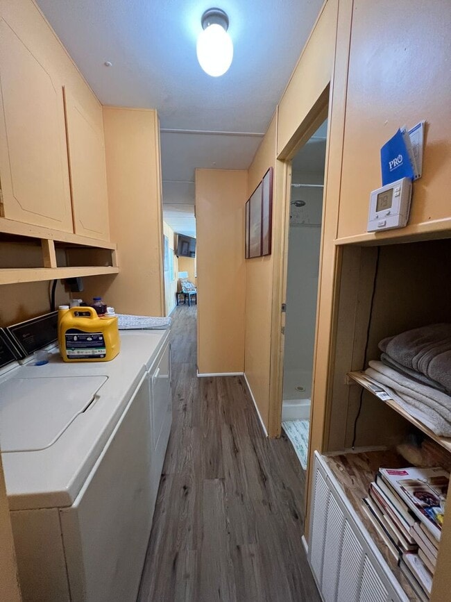 Building Photo - FURNISHED WINTER RETREAT!