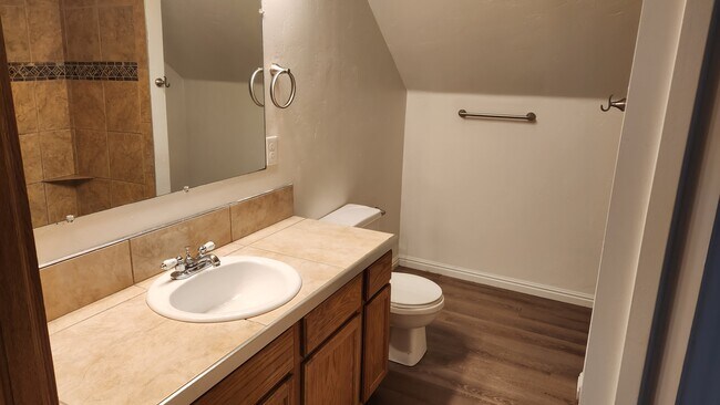 Building Photo - 773 S 400 E