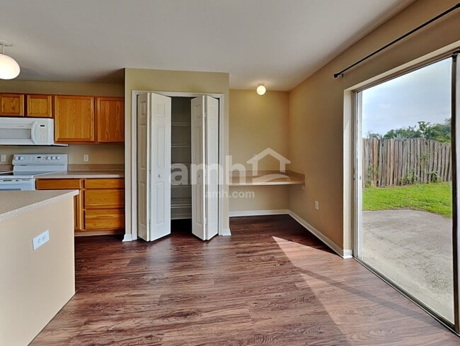 Building Photo - 11331 Ivy Flower Loop