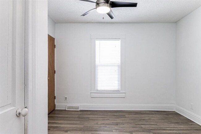 Building Photo - 511 Vattier Street