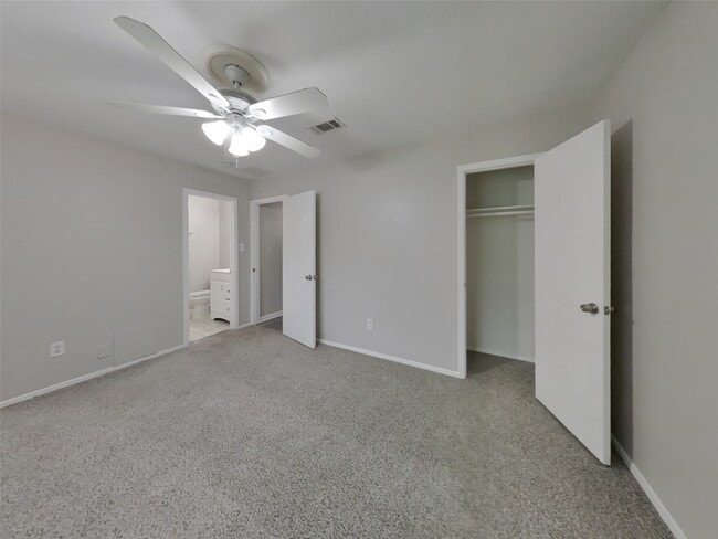 Building Photo - 23110 Newgate Dr