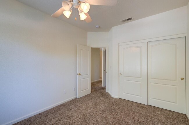 Building Photo - 9326 N Jade Ave