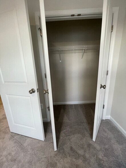 Building Photo - 67 Short Br Dr