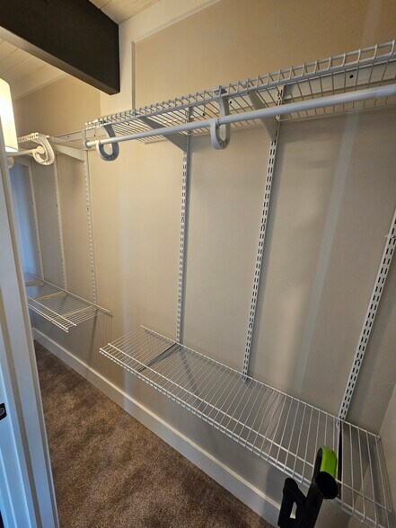 Building Photo - 2772 University Ave