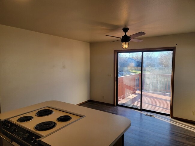 Building Photo - 506 S Skipworth Ct