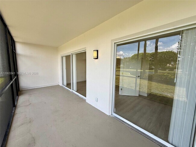 Building Photo - 400 Waterway Dr S