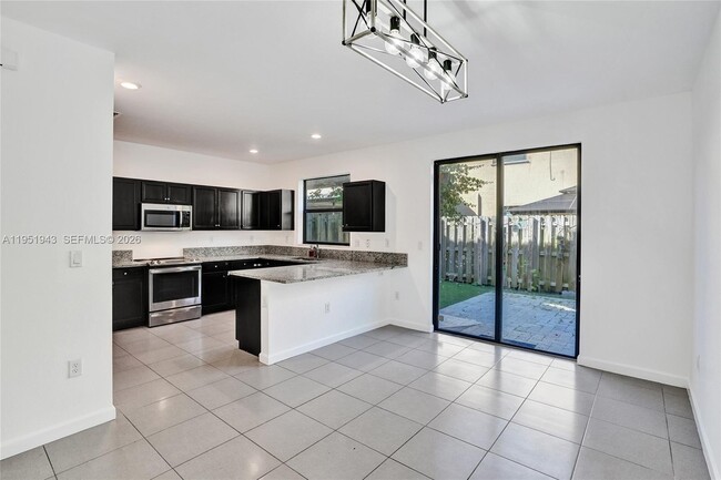 Building Photo - 25342 SW 115th Ave